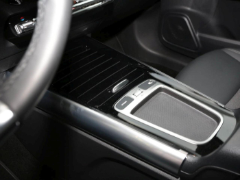 Mercedes-Benz GLA 180 Progressive Navi AHK Kamera Lenkradhzg