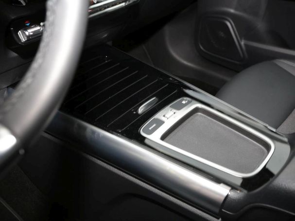 Mercedes-Benz GLA 180 Progressive Navi AHK Kamera Lenkradhzg