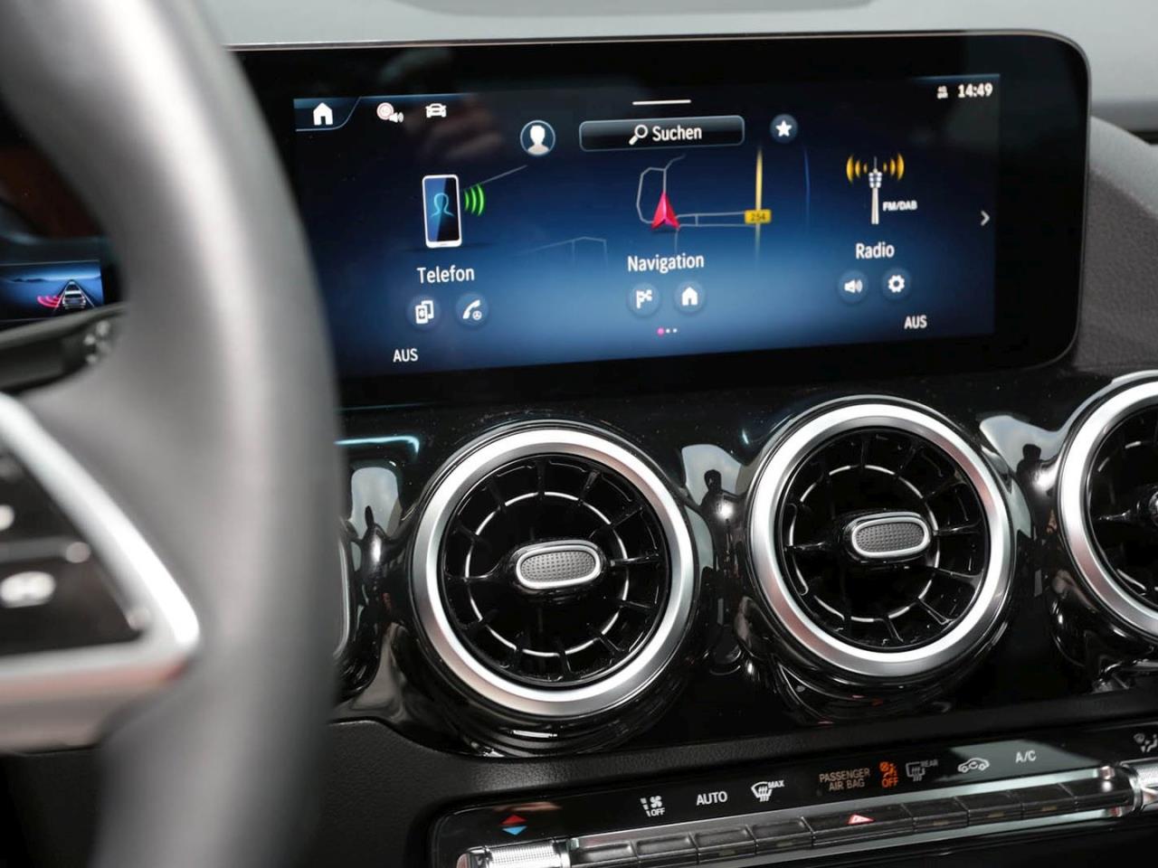 Mercedes-Benz GLA 180 Progressive Navi AHK Kamera Lenkradhzg