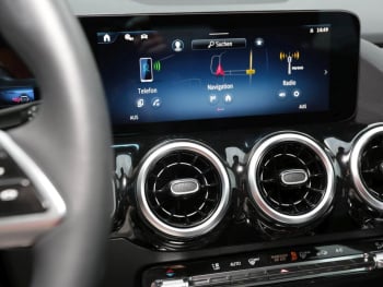 Mercedes-Benz GLA 180 Progressive Navi AHK Kamera Lenkradhzg