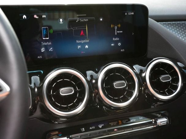 Mercedes-Benz GLA 180 Progressive Navi AHK Kamera Lenkradhzg