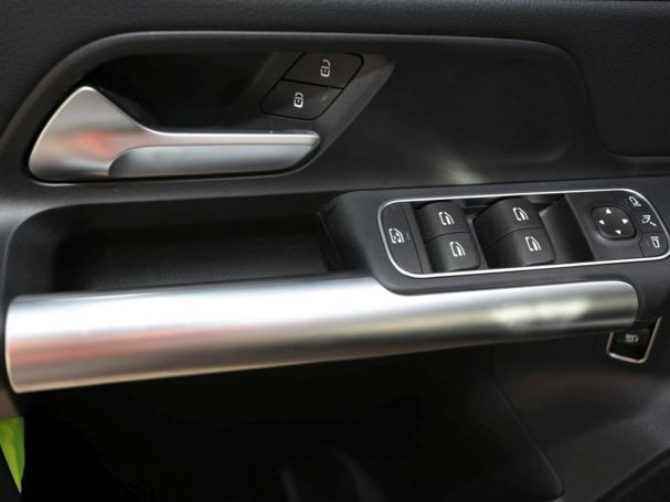 Mercedes-Benz GLA 180 Progressive Navi AHK Kamera Lenkradhzg