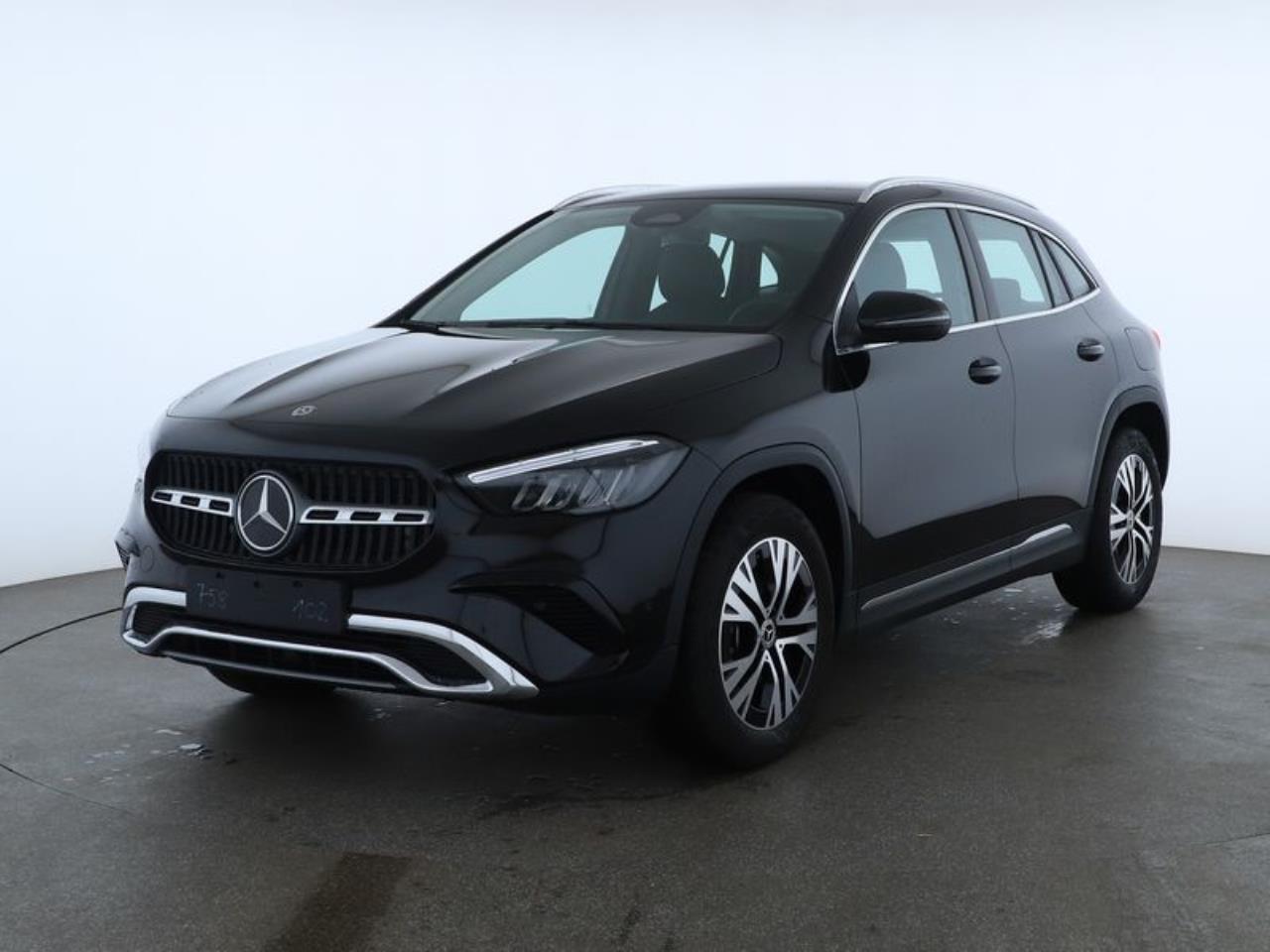 Mercedes-Benz GLA 180 Progressive Navi AHK Kamera Lenkradhzg
