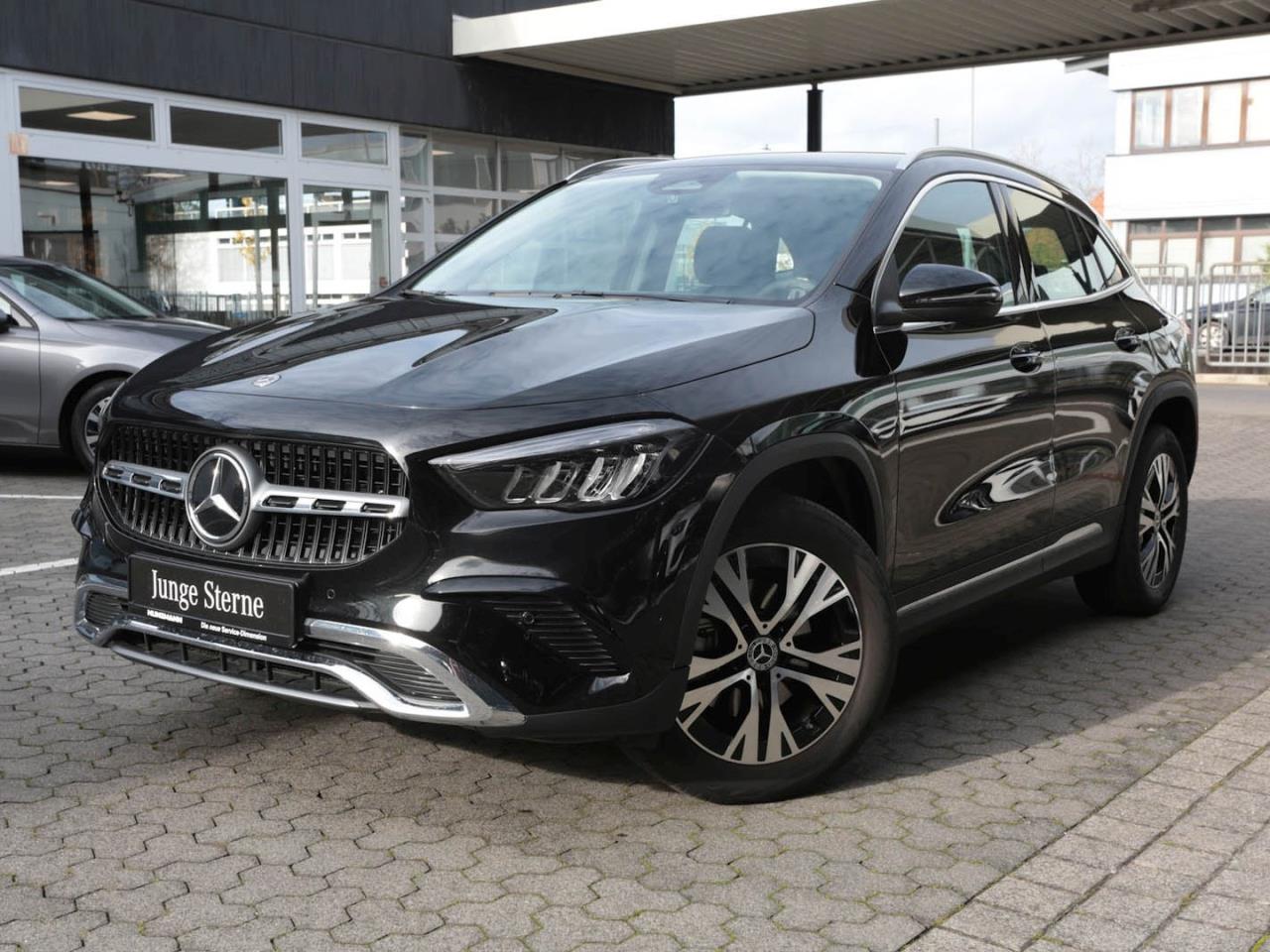 Mercedes-Benz GLA 180 Progressive Navi AHK Kamera Lenkradhzg