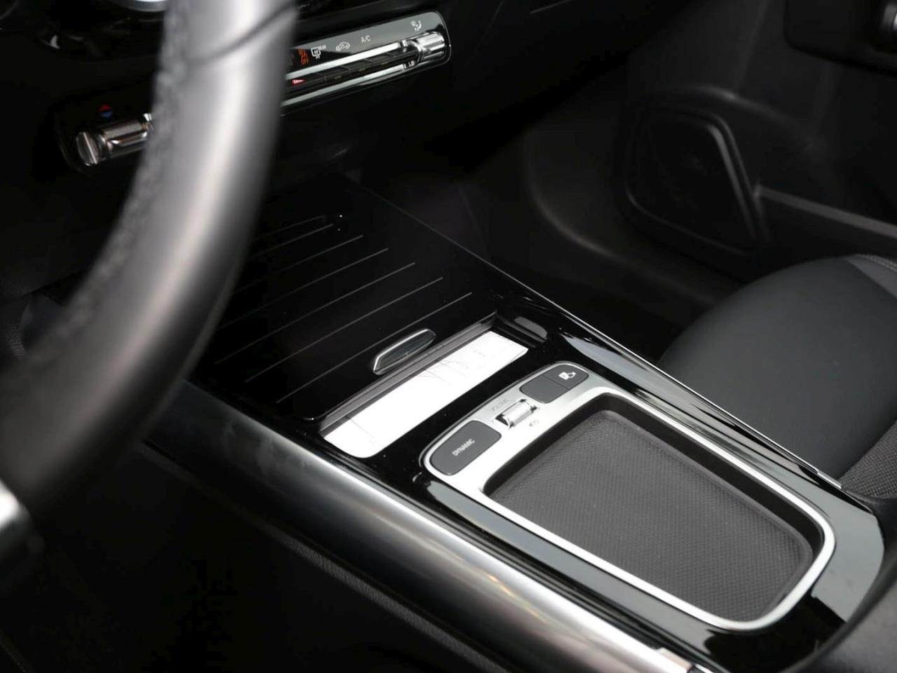 Mercedes-Benz GLA 180 Progressive Navi AHK Kamera Lenkradhzg