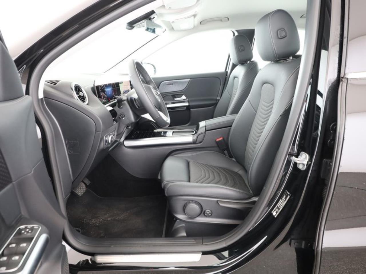 Mercedes-Benz GLA 180 Progressive Navi AHK Kamera Lenkradhzg