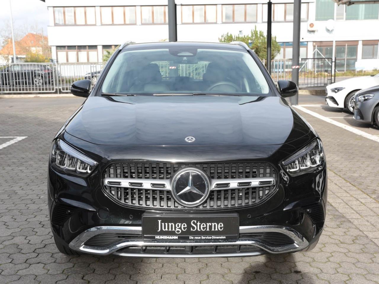 Mercedes-Benz GLA 180 Progressive Navi AHK Kamera Lenkradhzg