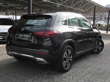 Mercedes-Benz GLA 180 Progressive Navi AHK Kamera Lenkradhzg