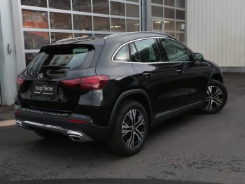Mercedes-Benz GLA 180 Progressive Navi AHK Kamera Lenkradhzg