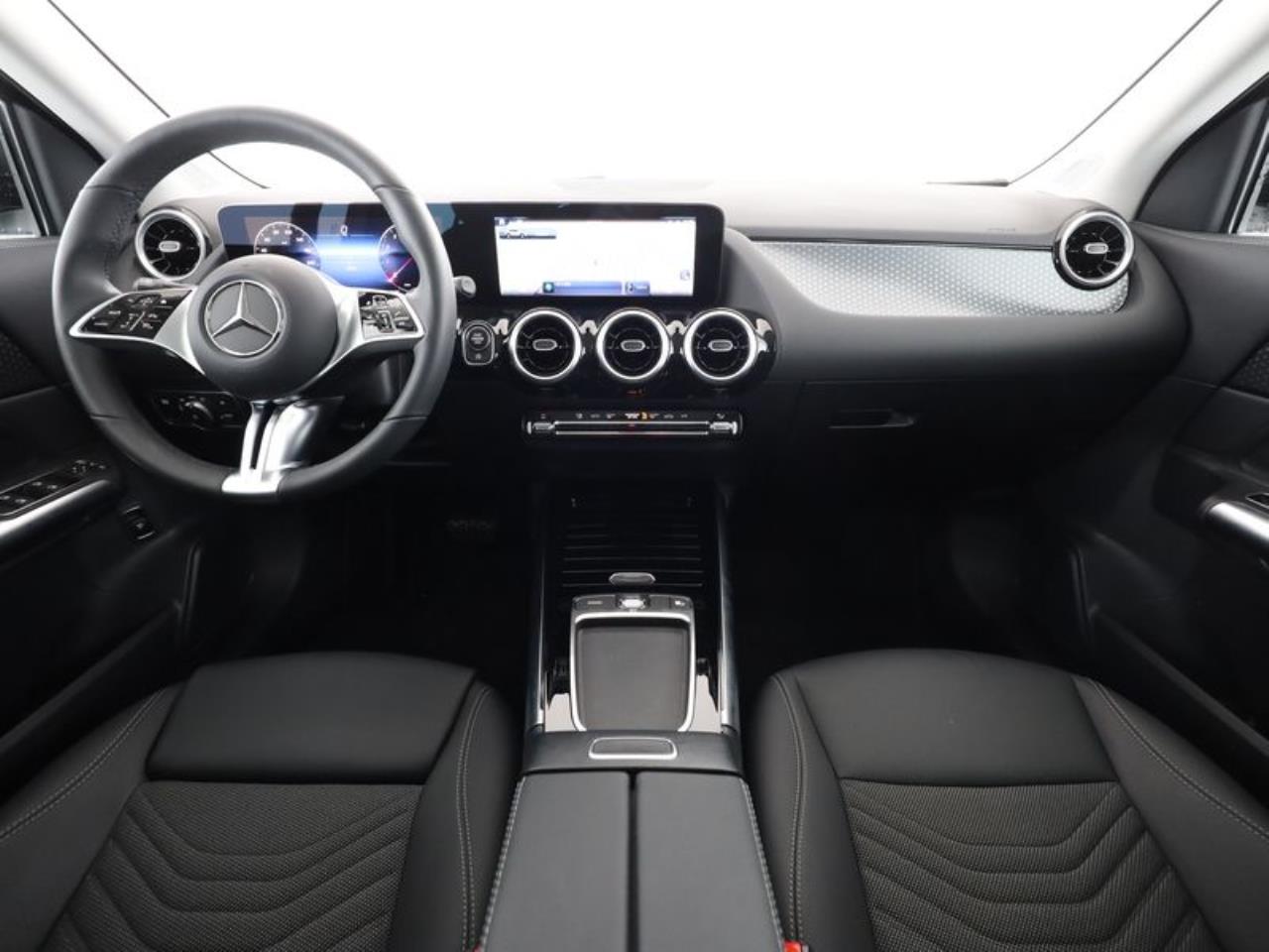 Mercedes-Benz GLA 180 Progressive Navi AHK Kamera Lenkradhzg