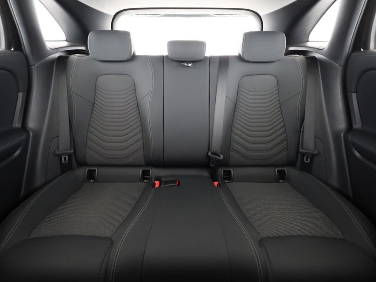 Mercedes-Benz GLA 180 Progressive Navi AHK Kamera Lenkradhzg