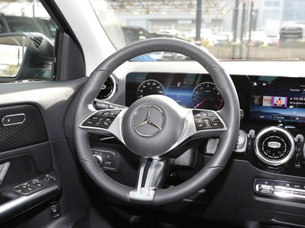 Mercedes-Benz GLA 180 Progressive Navi AHK Kamera Lenkradhzg
