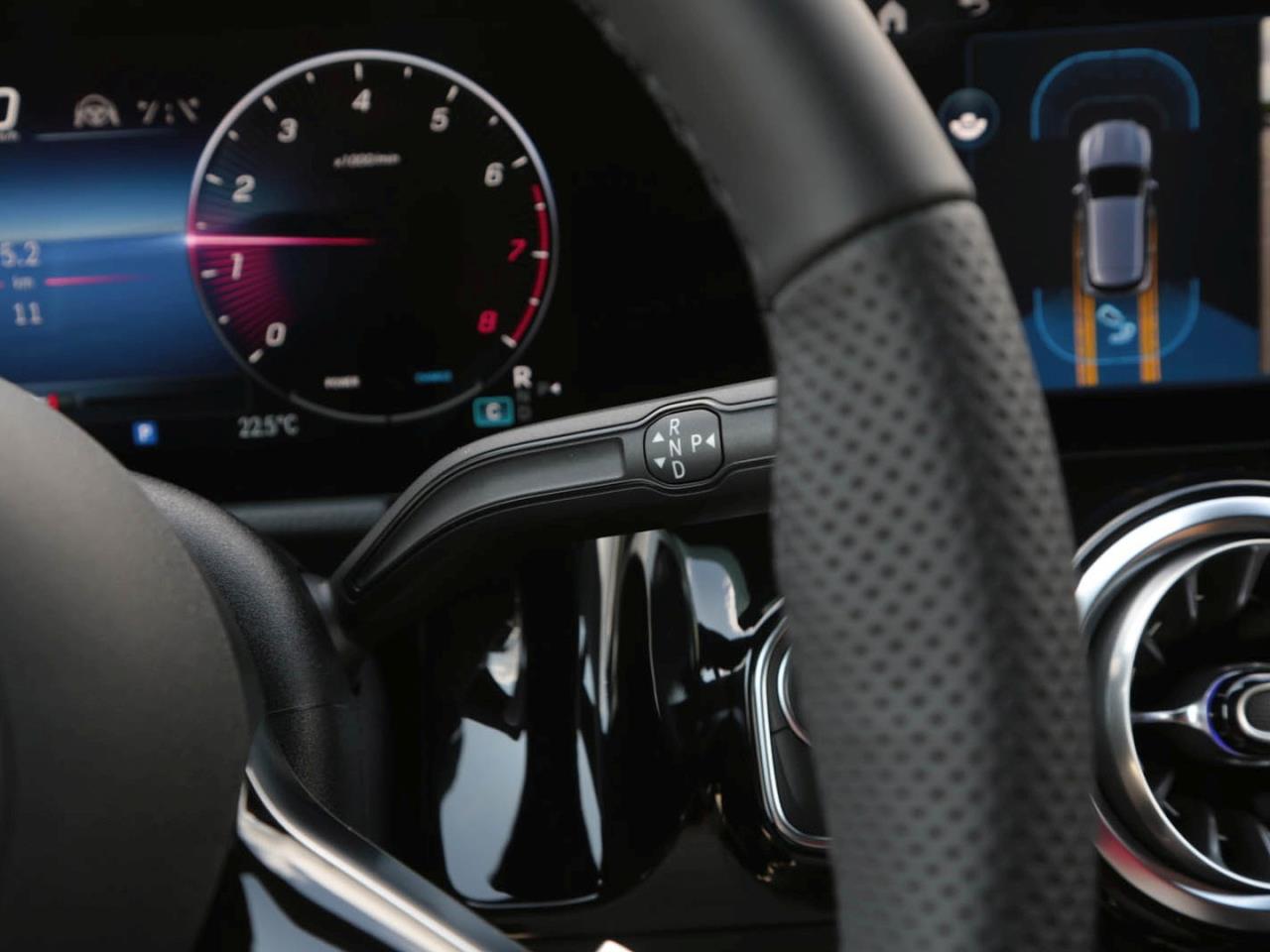 Mercedes-Benz GLA 180 AMG Night Navi Distronic AHK Totwinkel