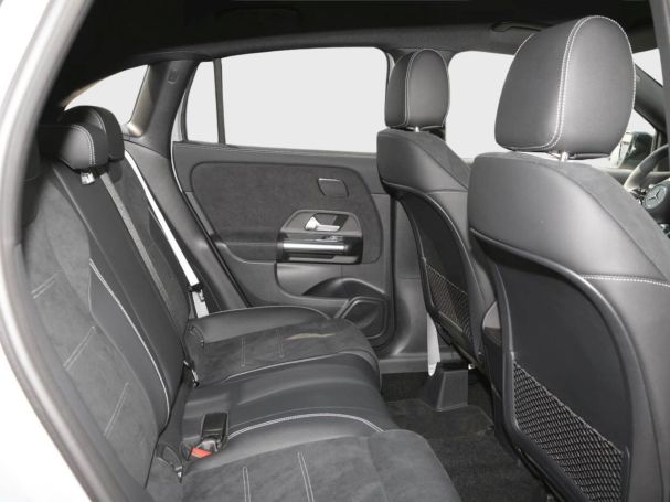 Mercedes-Benz GLA 180 AMG Night Navi Distronic AHK Totwinkel Mercedes-Benz GLA 180 AMG Night Navi Distronic AHK Totwinkel