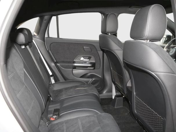 Mercedes-Benz GLA 180 AMG Night Navi Distronic AHK Totwinkel Mercedes-Benz GLA 180 AMG Night Navi Distronic AHK Totwinkel