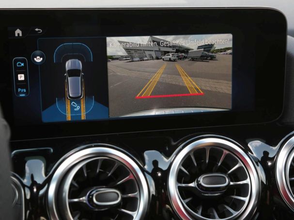 Mercedes-Benz GLA 180 AMG Night Navi Distronic AHK Totwinkel Mercedes-Benz GLA 180 AMG Night Navi Distronic AHK Totwinkel