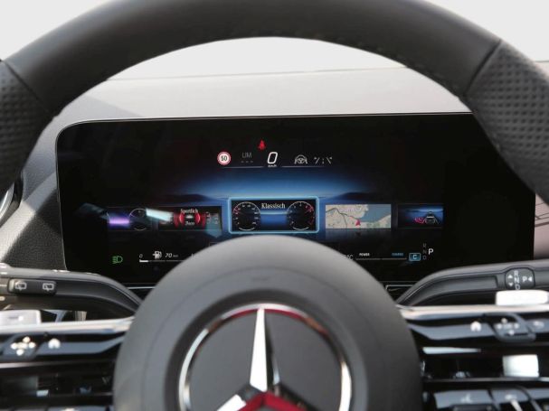 Mercedes-Benz GLA 180 AMG Night Navi Distronic AHK Totwinkel Mercedes-Benz GLA 180 AMG Night Navi Distronic AHK Totwinkel