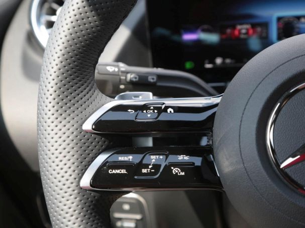 Mercedes-Benz GLA 180 AMG Night Navi Distronic AHK Totwinkel Mercedes-Benz GLA 180 AMG Night Navi Distronic AHK Totwinkel