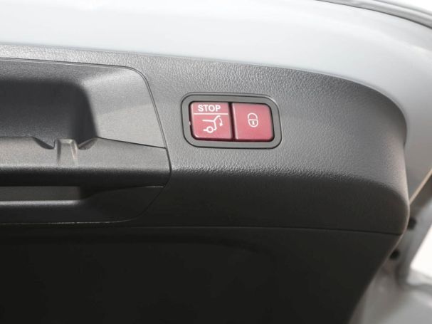 Mercedes-Benz GLA 180 AMG Night Navi Distronic AHK Totwinkel Mercedes-Benz GLA 180 AMG Night Navi Distronic AHK Totwinkel