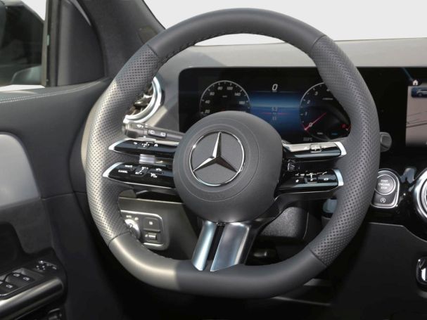 Mercedes-Benz GLA 180 AMG Night Navi Distronic AHK Totwinkel Mercedes-Benz GLA 180 AMG Night Navi Distronic AHK Totwinkel