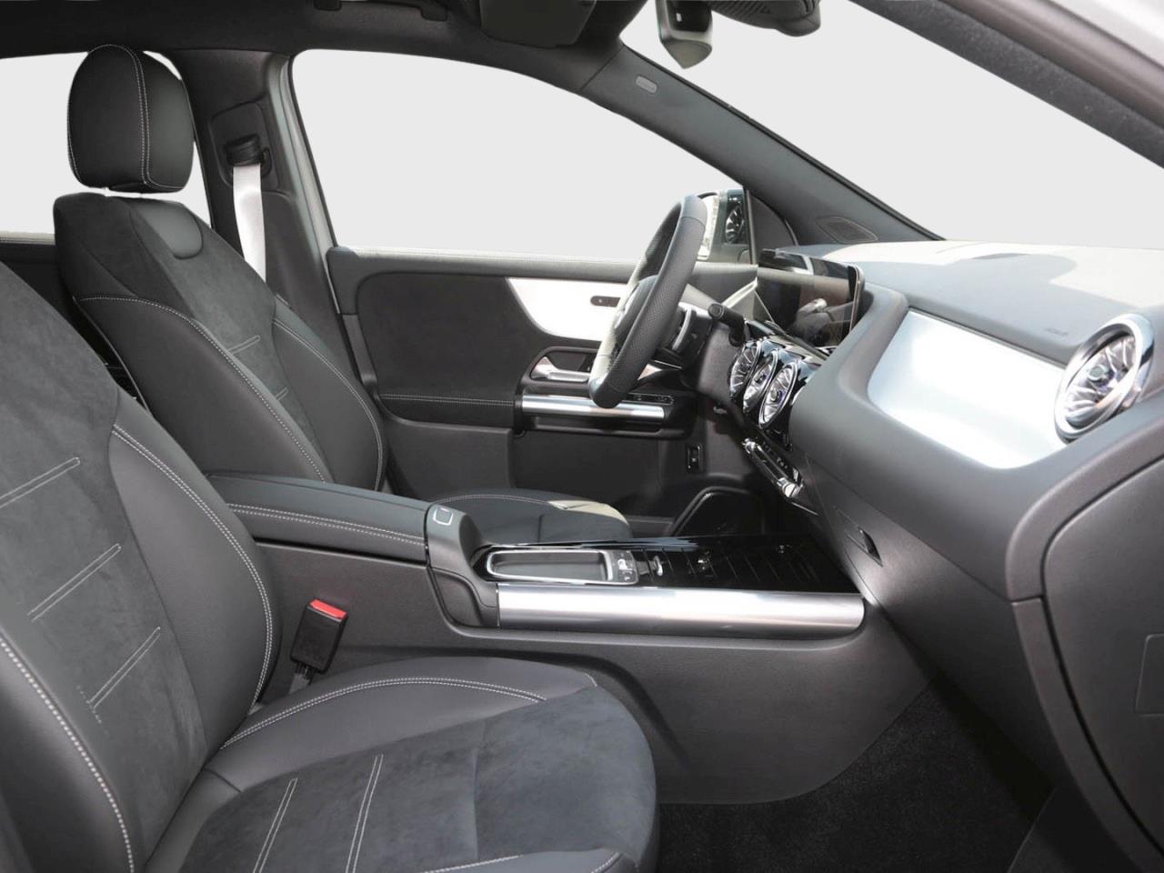 Mercedes-Benz GLA 180 AMG Night Navi Distronic AHK Totwinkel