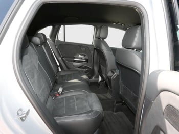 Mercedes-Benz GLA 180 AMG Night Totwinkel Kamera SpurH AHK LED