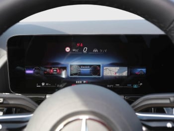 Mercedes-Benz GLA 180 AMG Night Totwinkel Kamera SpurH AHK LED