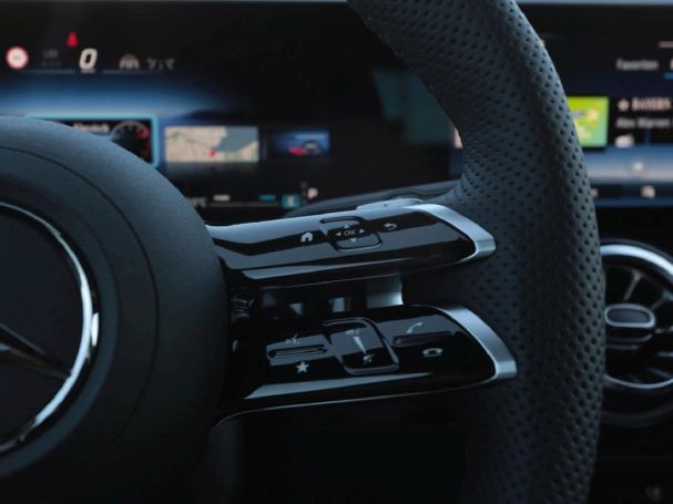 Mercedes-Benz GLA 180 AMG Night MBUX Navi Totwinkel Kamera AHK Mercedes-Benz GLA 180 AMG Night MBUX Navi Totwinkel Kamera AHK