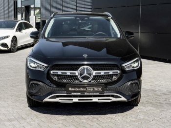 Mercedes-Benz GLA 180 Style MBUX Navi Panorama SpurH Easy-Pack