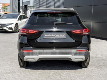 Mercedes-Benz GLA 180 Style MBUX Navi Panorama SpurH Easy-Pack