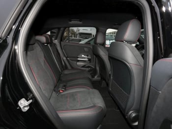 Mercedes-Benz GLA 180 AMG Night MBUX Navi Easy-Pack 360° AHK