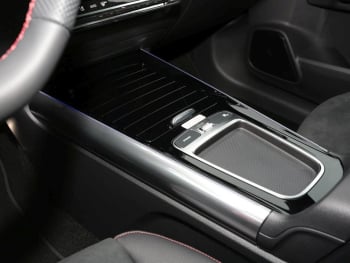 Mercedes-Benz GLA 180 AMG Night MBUX Navi Easy-Pack 360° AHK