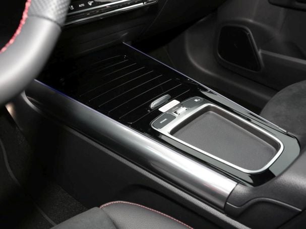 Mercedes-Benz GLA 180 AMG Night MBUX Navi Easy-Pack 360° AHK