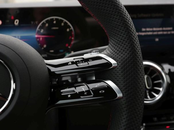 Mercedes-Benz GLA 180 AMG Night MBUX Navi Easy-Pack 360° AHK