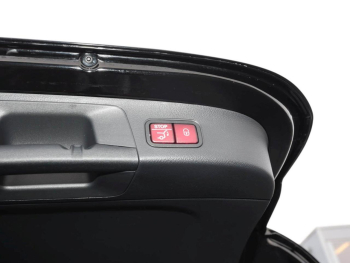 Mercedes-Benz GLA 180 AMG Night MBUX Navi Easy-Pack 360° AHK