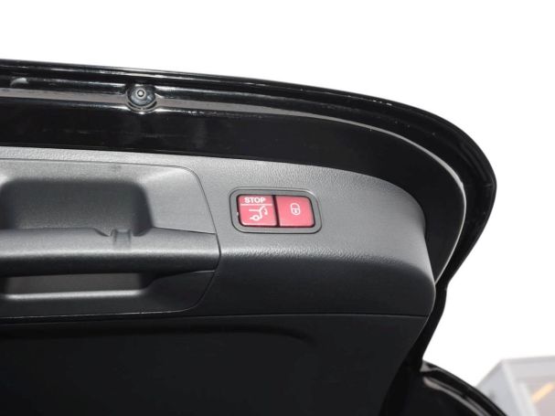 Mercedes-Benz GLA 180 AMG Night MBUX Navi Easy-Pack 360° AHK