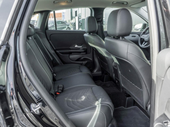 Mercedes-Benz GLA 180 Style MBUX Navi Kamera Sitzkomfort-Paket