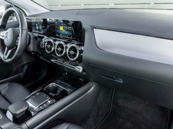 Mercedes-Benz GLA 180 Style MBUX Navi Kamera Sitzkomfort-Paket