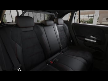 Mercedes-Benz GLA 180 AMG Night Distronic KeylessGo 360° AHK