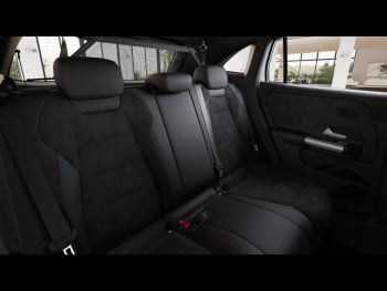 Mercedes-Benz GLA 180 AMG Distronic MBUXNavi-Prem. 360° AHK