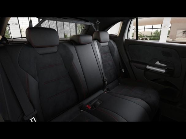 Mercedes-Benz GLA 180 AMG MBUX Navi Distronic 360° AHK Mercedes-Benz GLA 180 AMG MBUX Navi Distronic 360° AHK