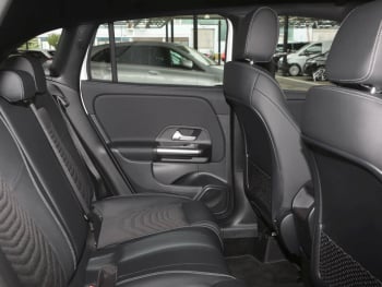 Mercedes-Benz GLA 180 Progressive MBUXNavi-Prem. Kamera EasyP