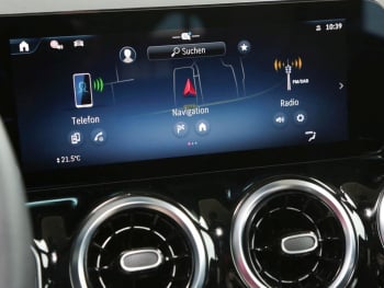 Mercedes-Benz GLA 180 Progressive MBUXNavi-Prem. Kamera EasyP