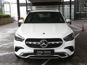 Mercedes-Benz GLA 180 Progressive MBUXNavi-Prem. Kamera EasyP