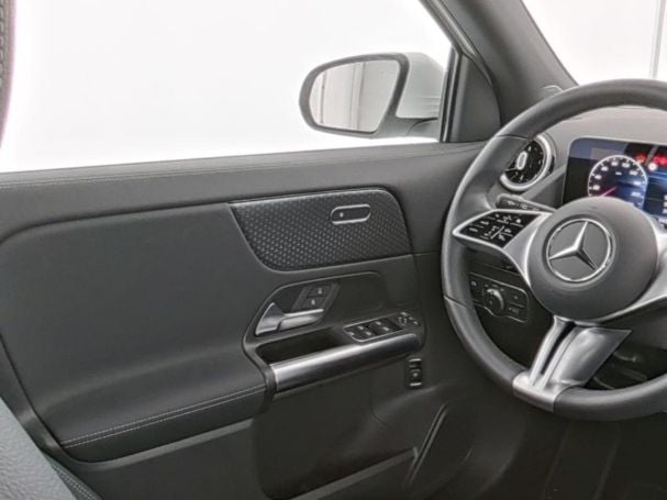 Mercedes-Benz GLA 180 Progressive MBUXNavi-Prem. Kamera EasyP Mercedes-Benz GLA 180 Progressive MBUXNavi-Prem. Kamera EasyP