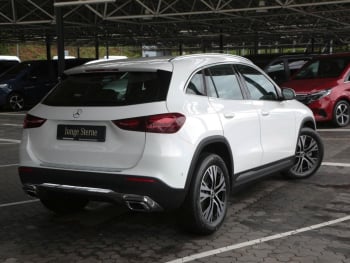Mercedes-Benz GLA 180 Progressive MBUXNavi-Prem. Kamera EasyP
