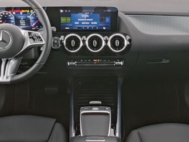 Mercedes-Benz GLA 180 Progressive MBUXNavi-Prem. Kamera EasyP Mercedes-Benz GLA 180 Progressive MBUXNavi-Prem. Kamera EasyP