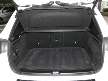 Mercedes-Benz GLA 180 Progressive MBUXNavi-Prem. Kamera EasyP