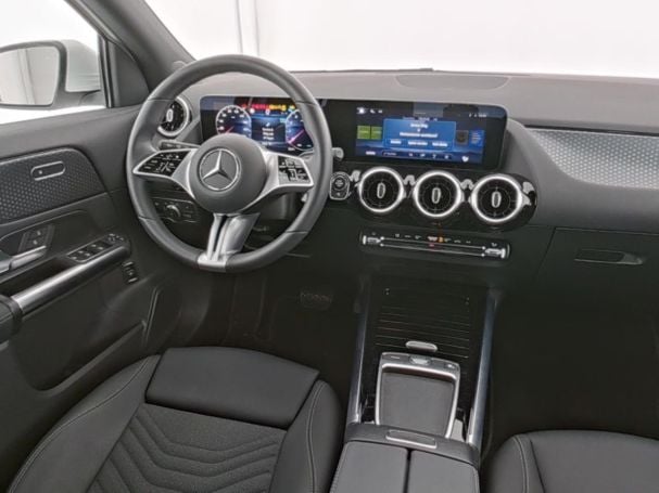 Mercedes-Benz GLA 180 Progressive MBUXNavi-Prem. Kamera EasyP Mercedes-Benz GLA 180 Progressive MBUXNavi-Prem. Kamera EasyP