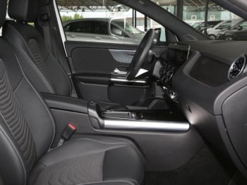 Mercedes-Benz GLA 180 Progressive MBUXNavi-Prem. Kamera EasyP